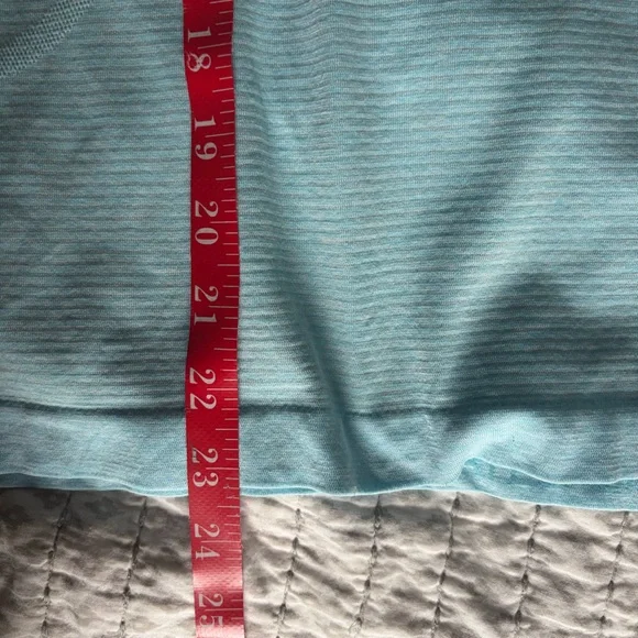 Lululemon Long Sleeve Swiftly Tech 2.0 Light‎ Blue Race Length Size 10 EUC - Picture 7 of 7